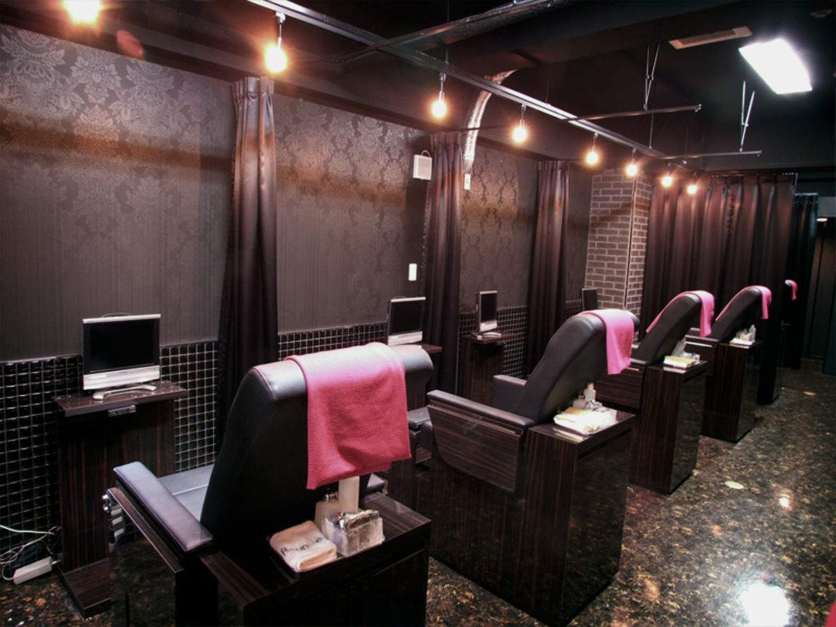 Rounge Nail Salon Salon Full Pricelist Phone Number 1 E 25th St Best Nail Services And Nail Places Snailz The New York Nail Salon Booking App